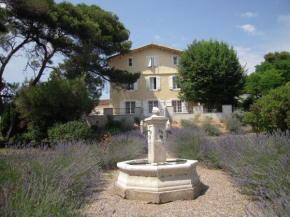 Maison de Maitre for 10 people in the heart of the vineyard